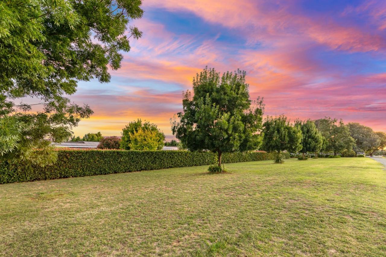 Burringa Garden Motel Wagga Wagga Zewnętrze zdjęcie