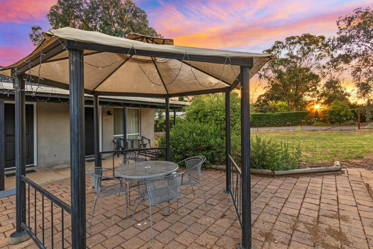 Burringa Garden Motel Wagga Wagga Zewnętrze zdjęcie