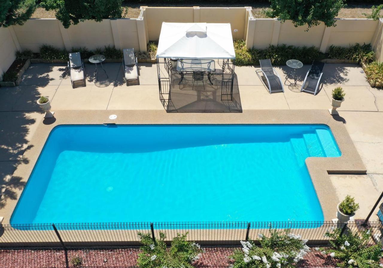 Burringa Garden Motel Wagga Wagga Zewnętrze zdjęcie